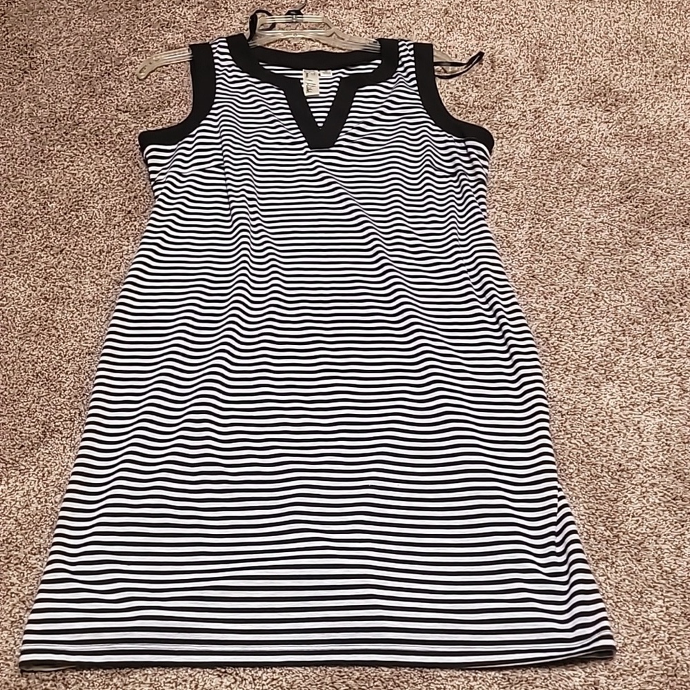 Sleeveless dress